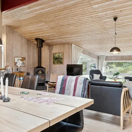 3 Bedroom Cozy In Brovst